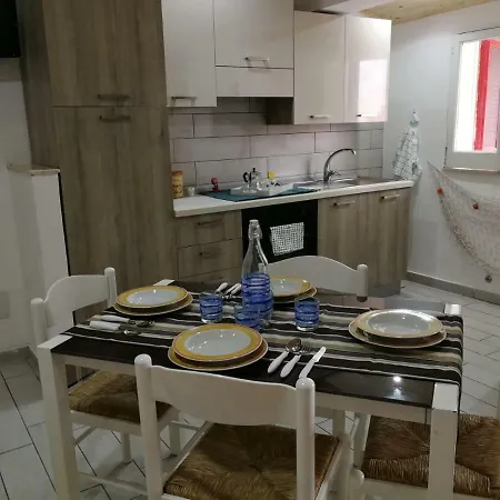 A Due Passi Dal Mare Appartement *