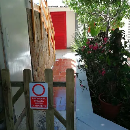 A Due Passi Dal Mare Appartement *